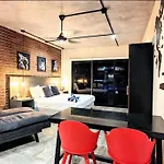 Nyc Inspired Studio Near Everything!